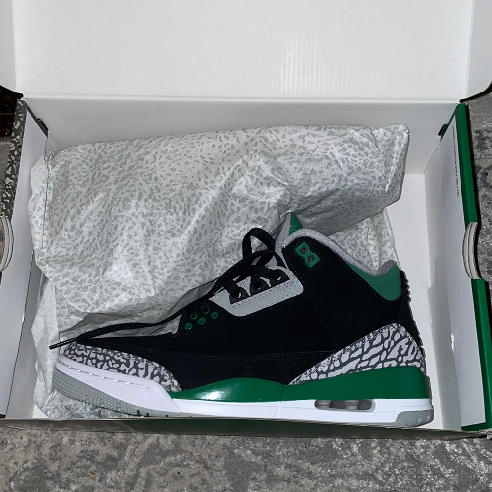 Air Jordan 3 “Pine Green”